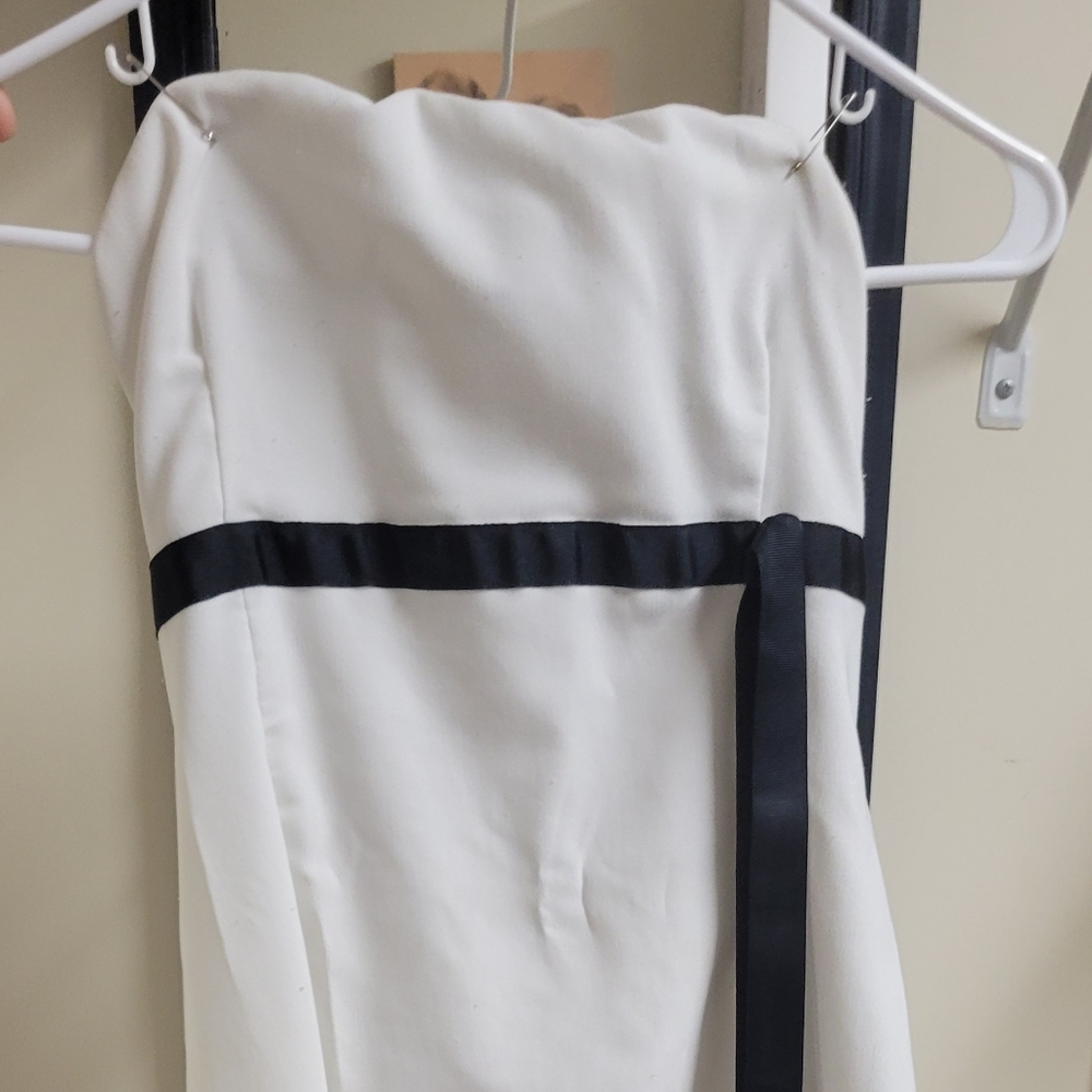 White strapless dress